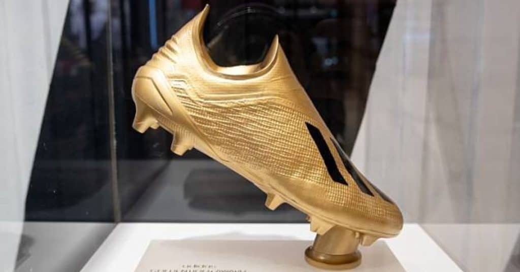 Chiếc giày vàng World Cup dành cho vua phá lưới World Cup
